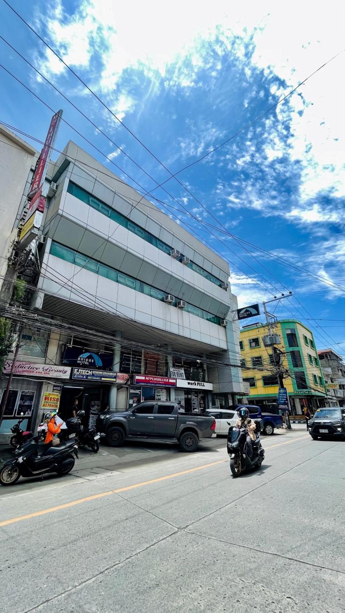 Bridge Hotel Cagayan de Oro Buitenkant foto